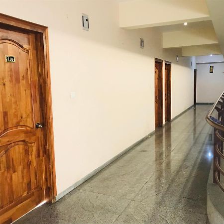 Staymaker Prakash International Gonikoppal Экстерьер фото